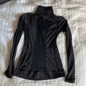LULULEMON 1/4 zip striped pullover size 2